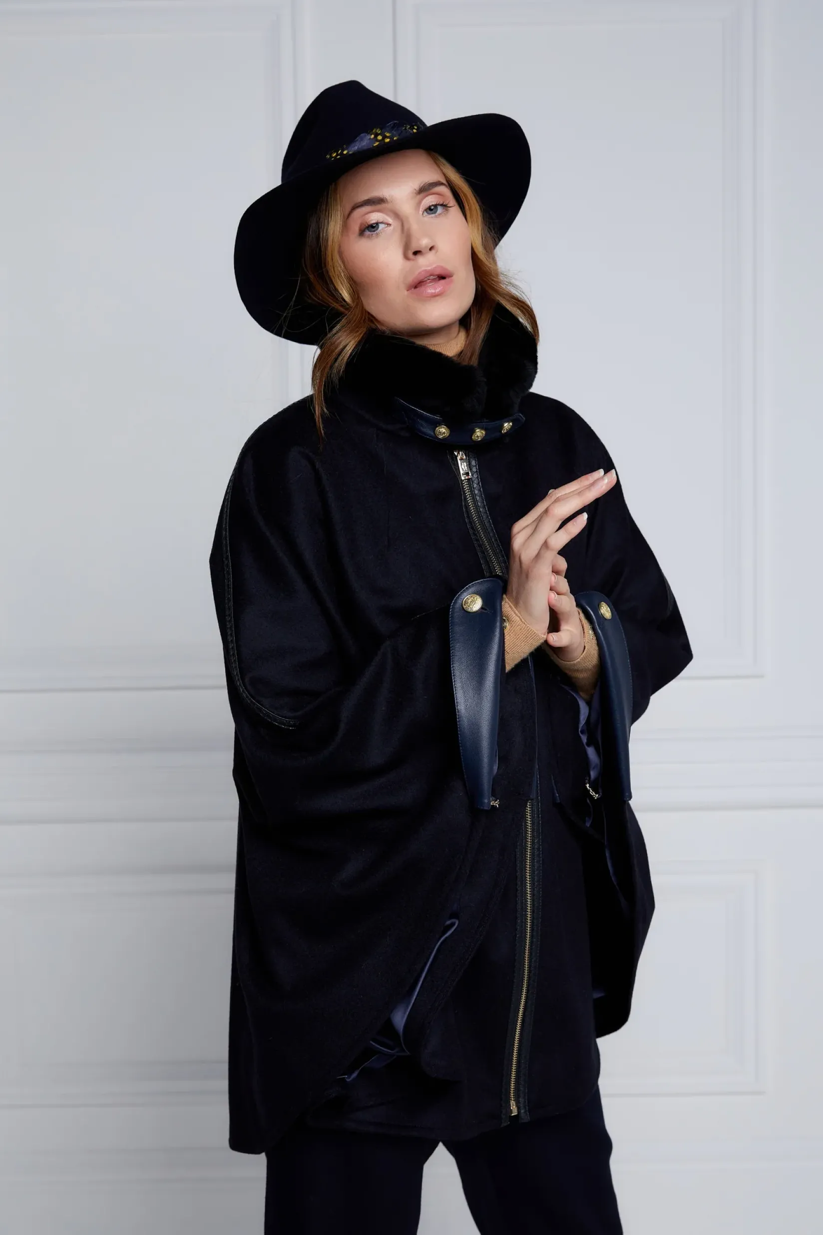Holland Cooper Capes-Chiltern Cape Soft Navy