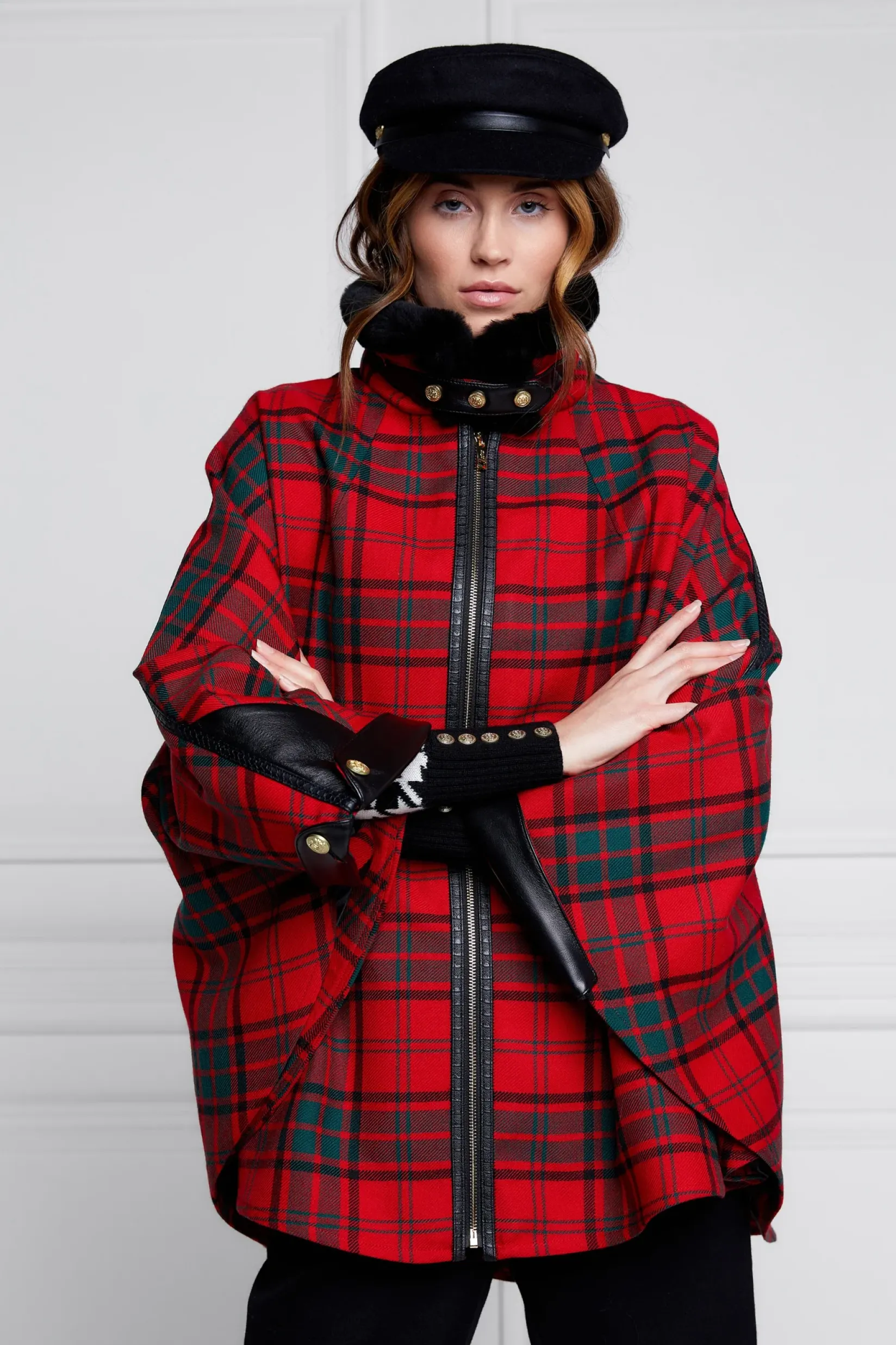 Holland Cooper Capes-Chiltern Cape Red Tartan