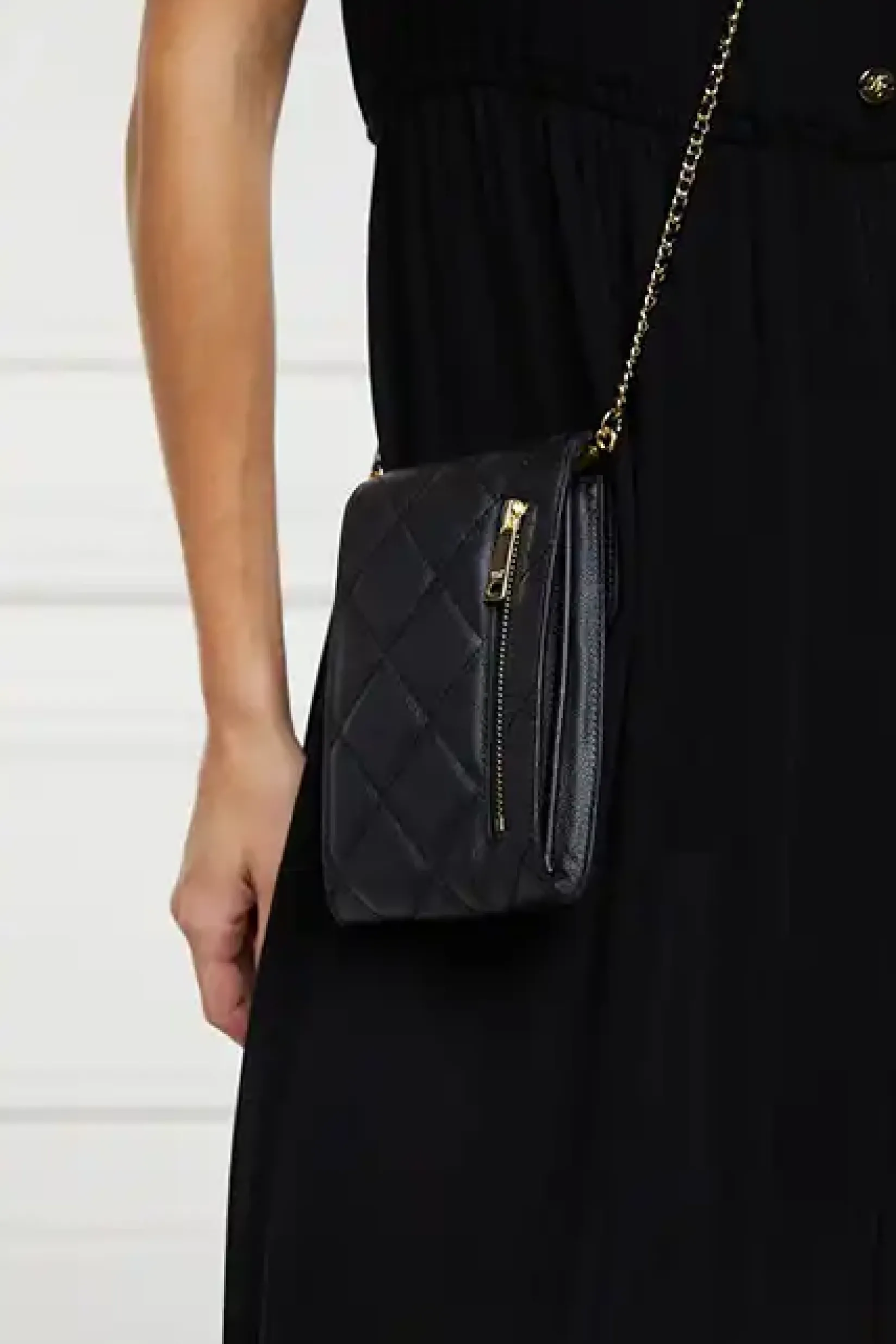 Holland Cooper The Perfect Gesture|Gifts For Her-Knightsbridge Phone Pouch Black Quilted